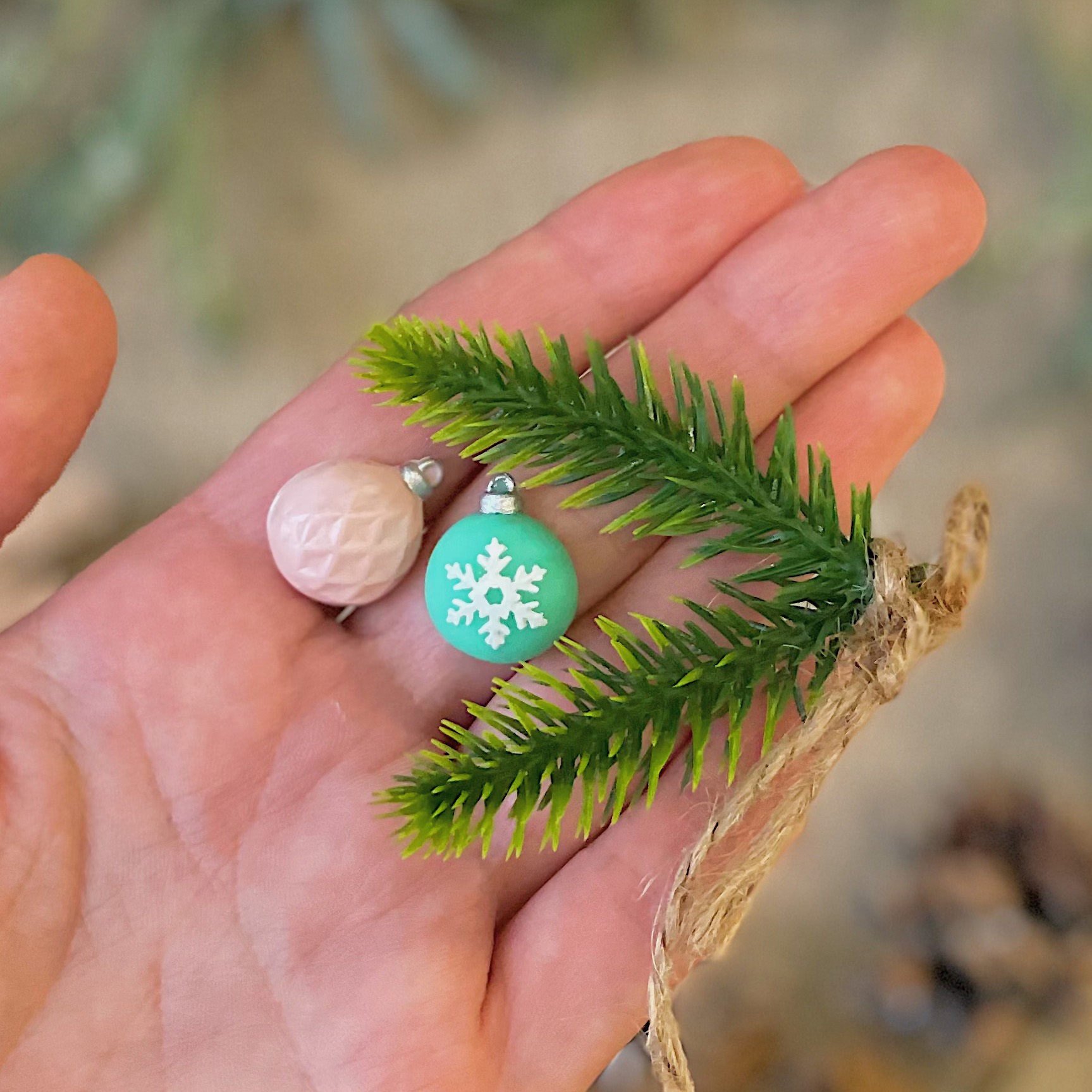 Набор декора "Снежность" Шарики и еловые веточки