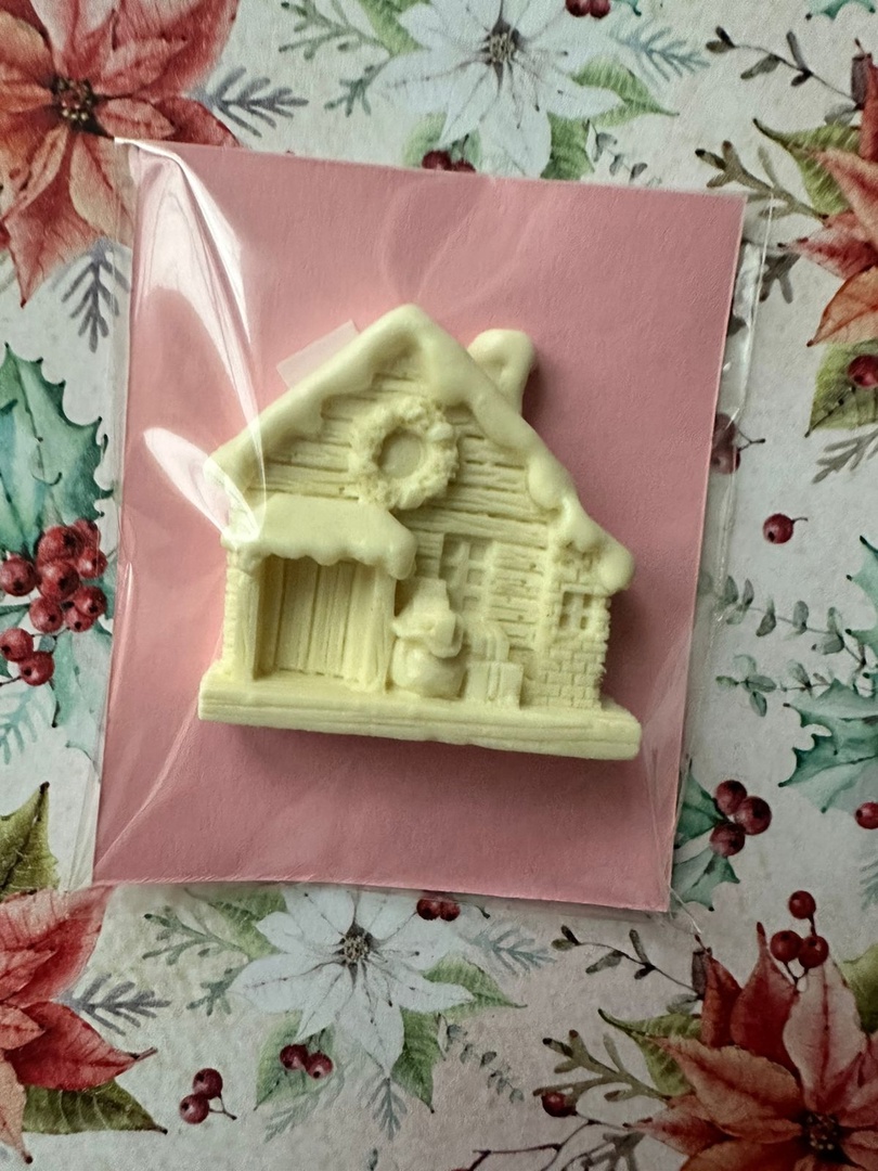 Пластиковый декор "Домик маленький"