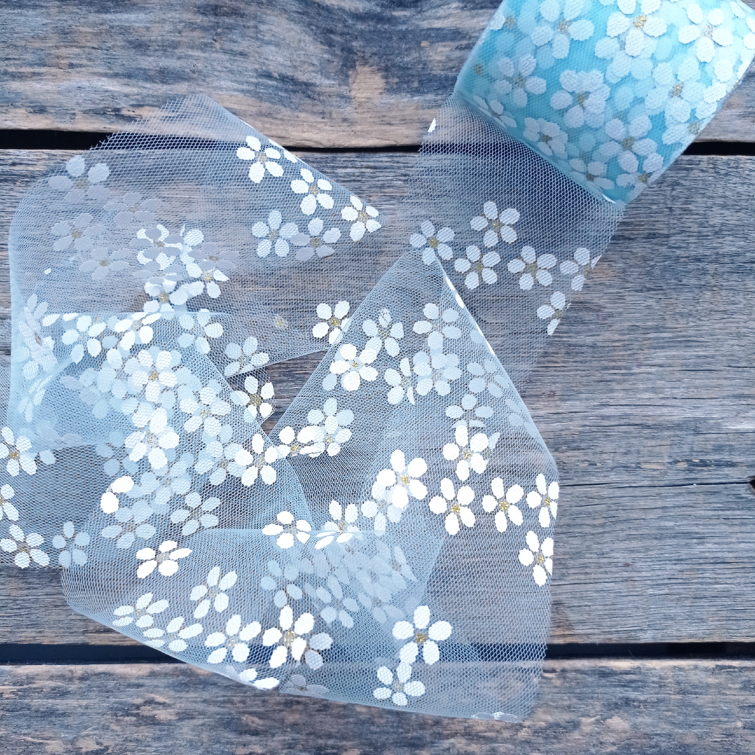 Фатин 5,5 см Ромашки на голубом