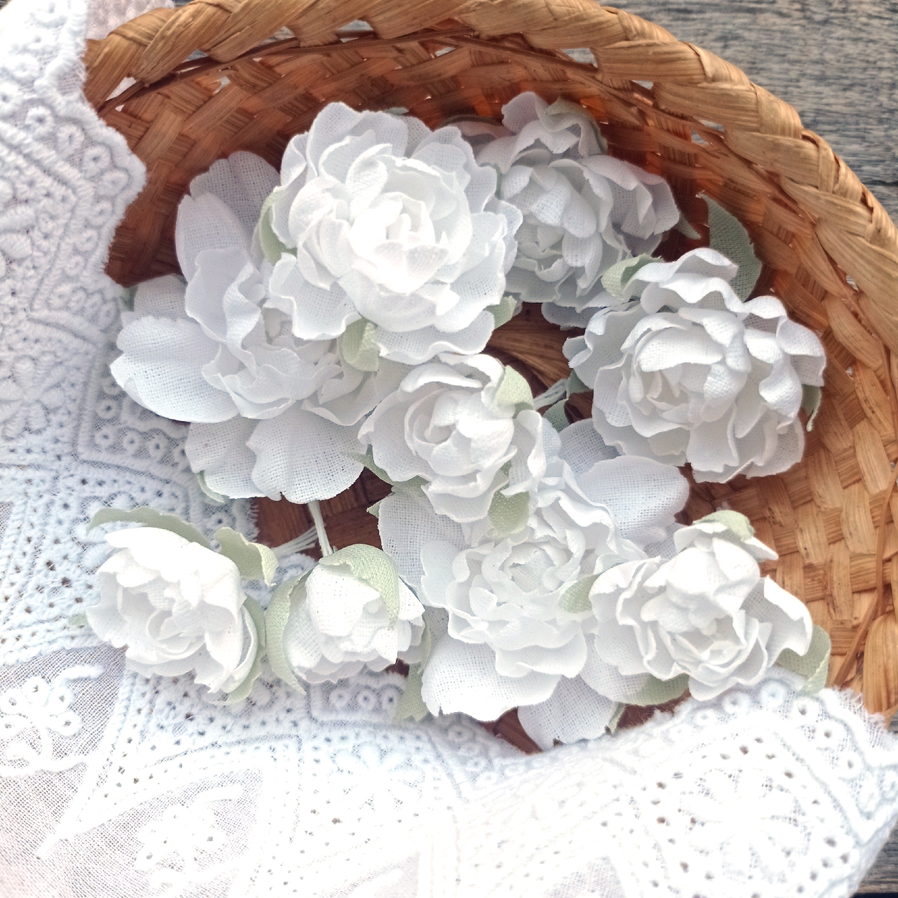 Набор цветов из ткани "Пионы" Белые