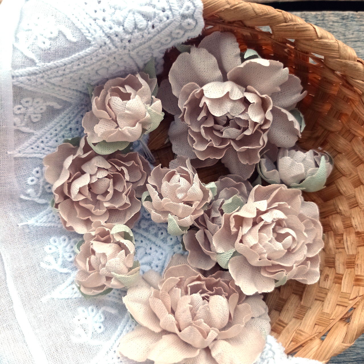 Набор цветов из ткани "Пионы" Бежевые