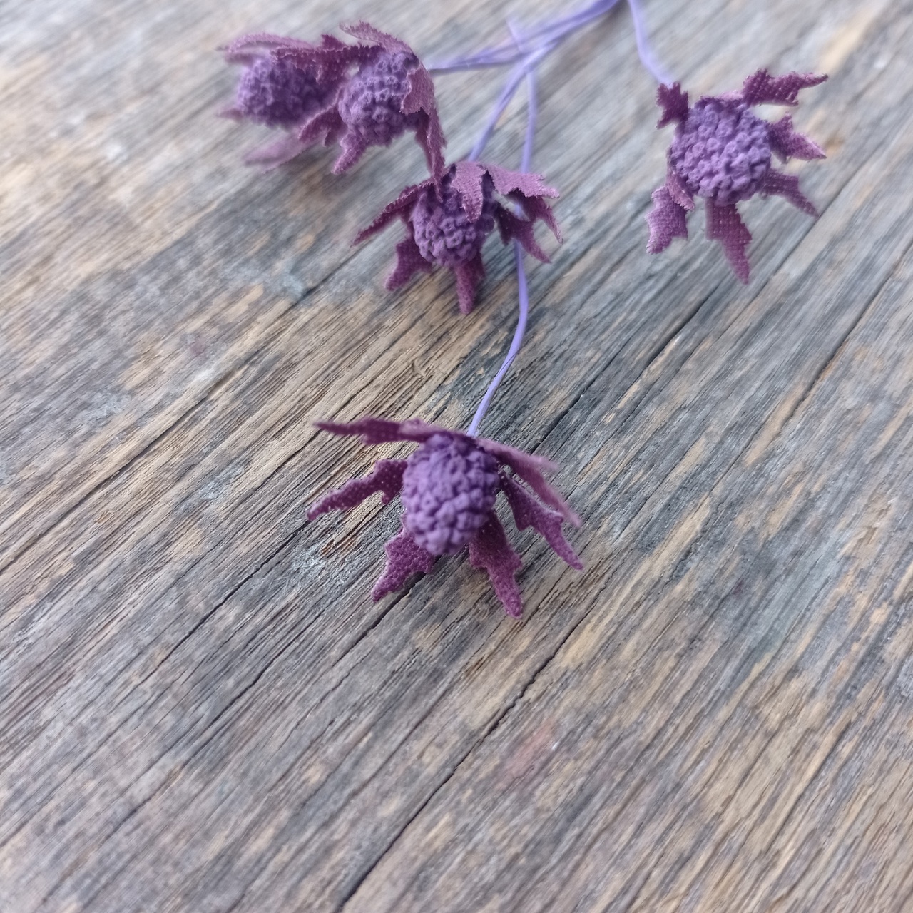 Веточка "Чертополох" Тёмно-фиолетовый 1 соцветие с чашелестиком (малый)