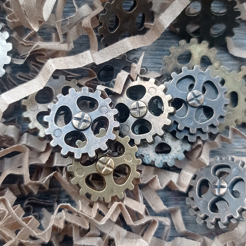 Декор из пластика под металл "Шестерёнка малая" (167)