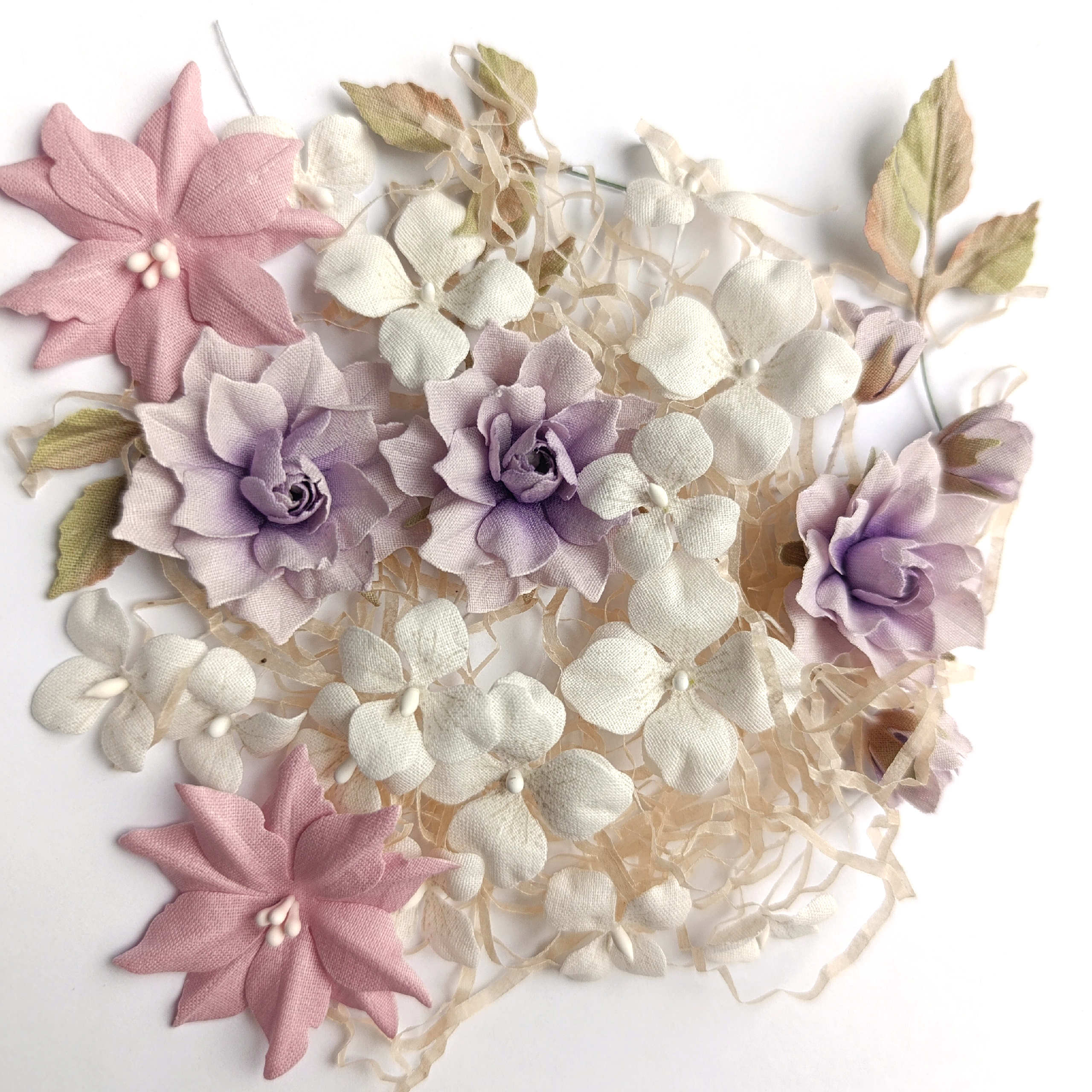 Цветы из ткани от Юли Черновой "Нежность" сиреневые акценты