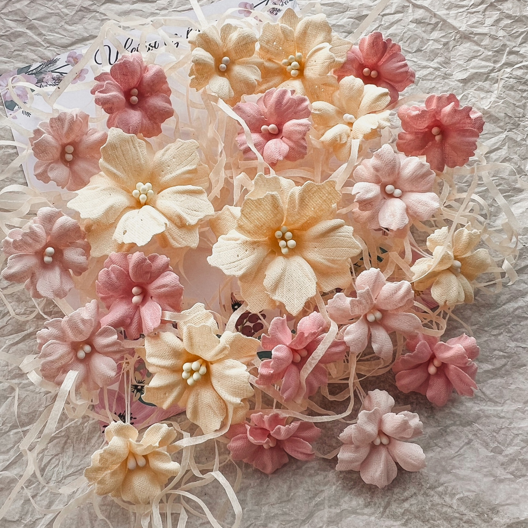 Цветы из ткани от Оли Починковой "Розовая пенка"