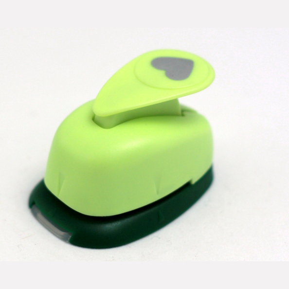 Дырокол фигурный 1,5 см "Сердце"