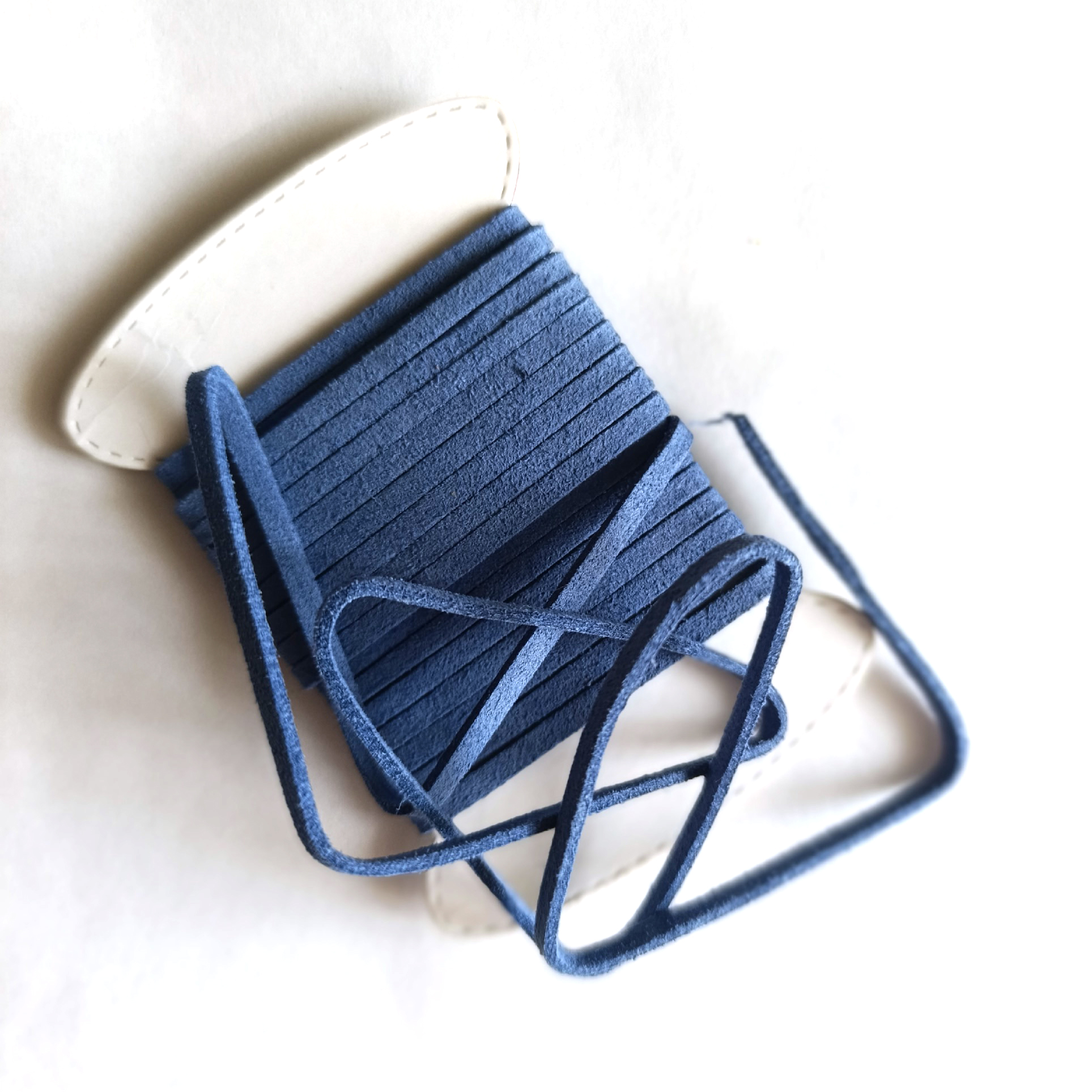 Замшевый шнур 3м Небесный