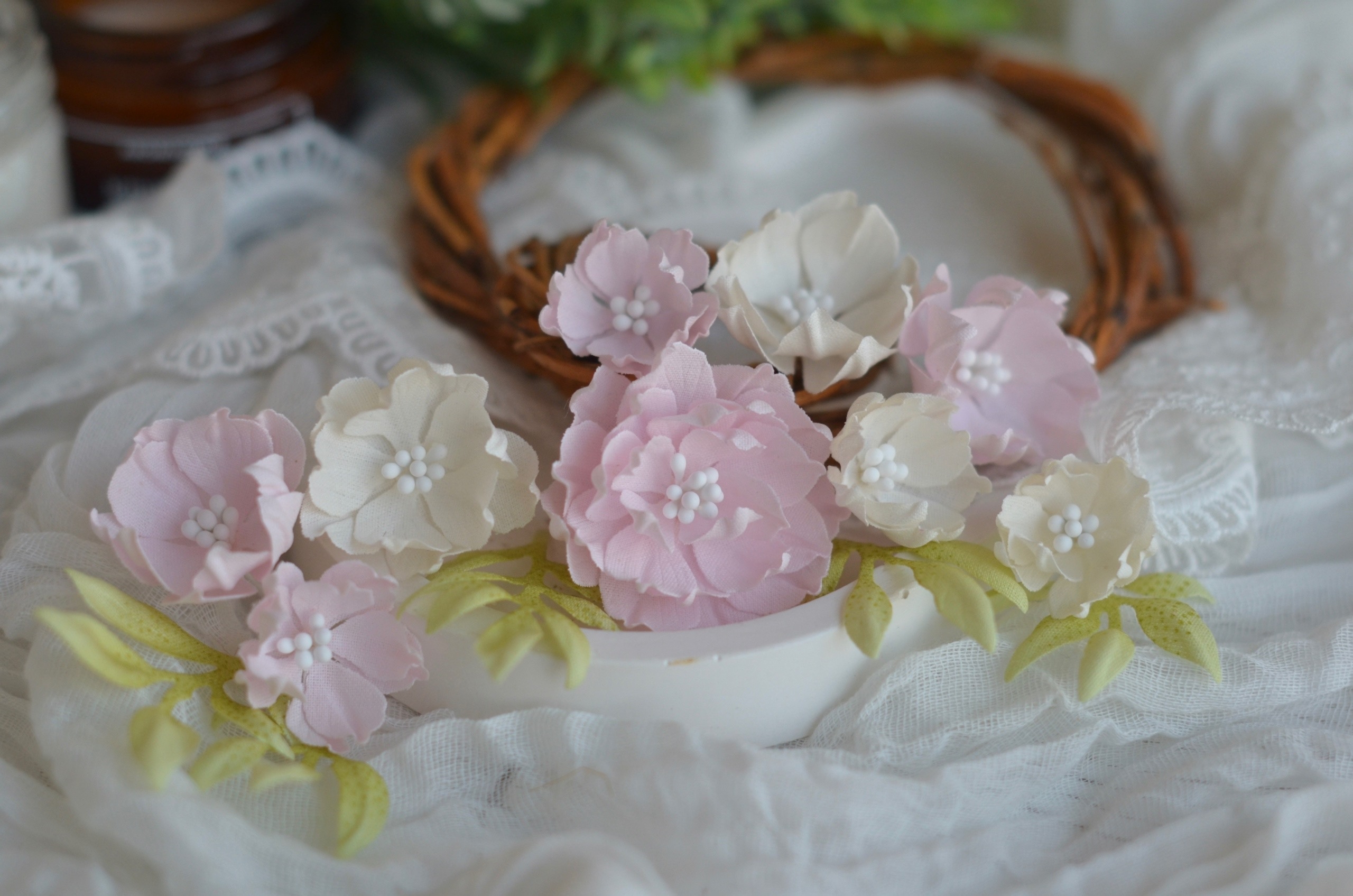 Цветы из ткани от Оли Починковой "Ласка и доброта"