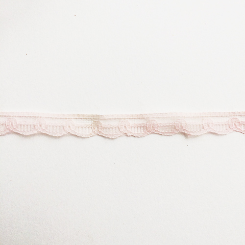 Кружево нейлоновое 10 мм, цвет нежно-розовый (№26)