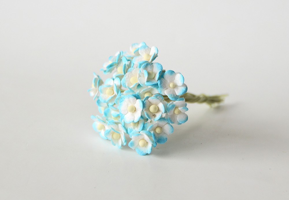 Букет цветов вишни 10 мм, 25 шт. Цвет бело-голубой