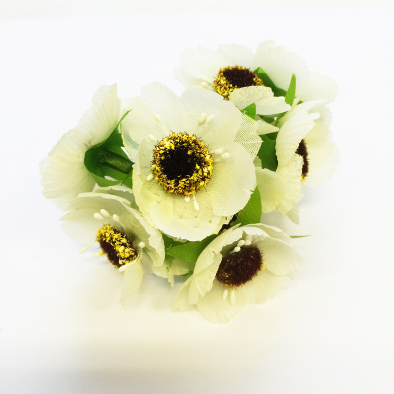 Букет цветов "Космея", цвет кремовый