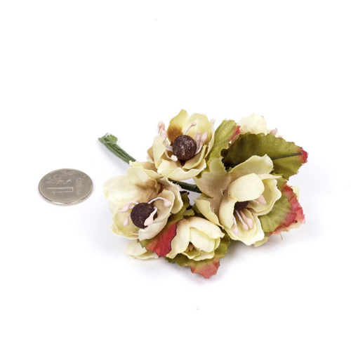 Букет тканевых циний, цвет ваниль с бежевым